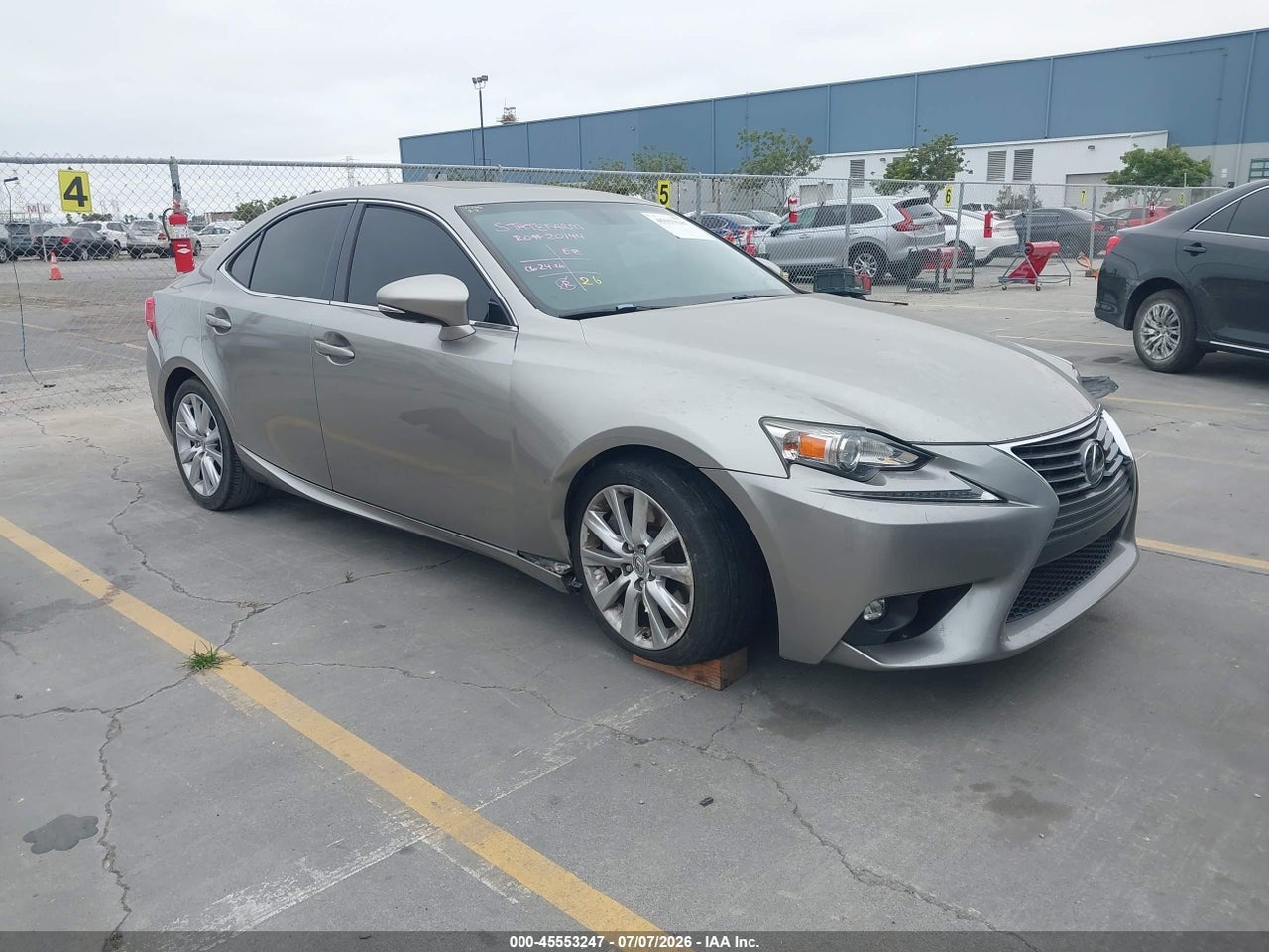 JTHBA1D21G5****** · 2016 LEXUS IS 200T