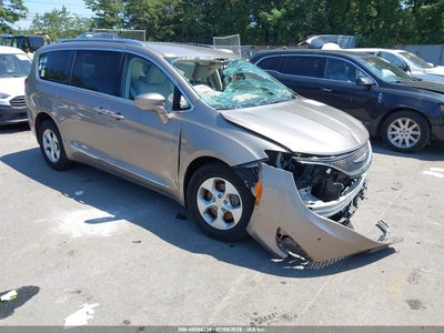 2C4RC1EG4HR****** · 2017 CHRYSLER PACIFICA TOURING-L PLUS