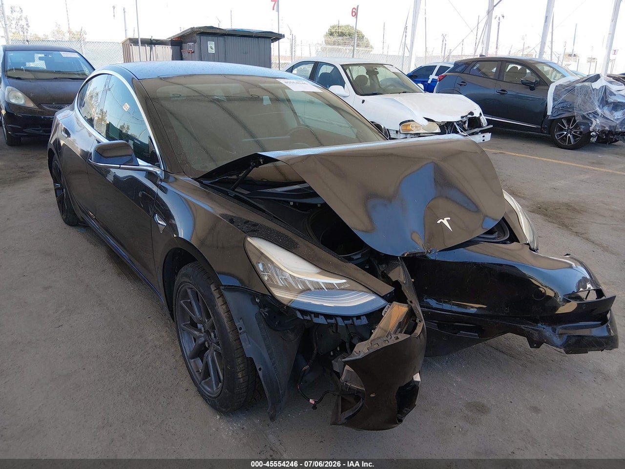 5YJ3E1EA3JF****** · 2018 TESLA MODEL 3 LONG RANGE/MID RANGE