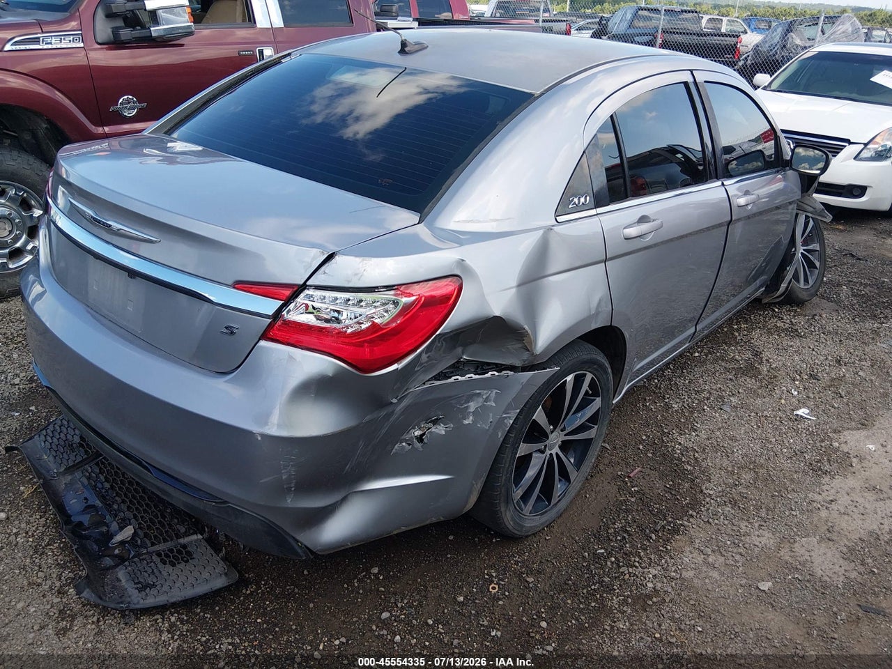 2013 CHRYSLER 200 TOURING · 4/11