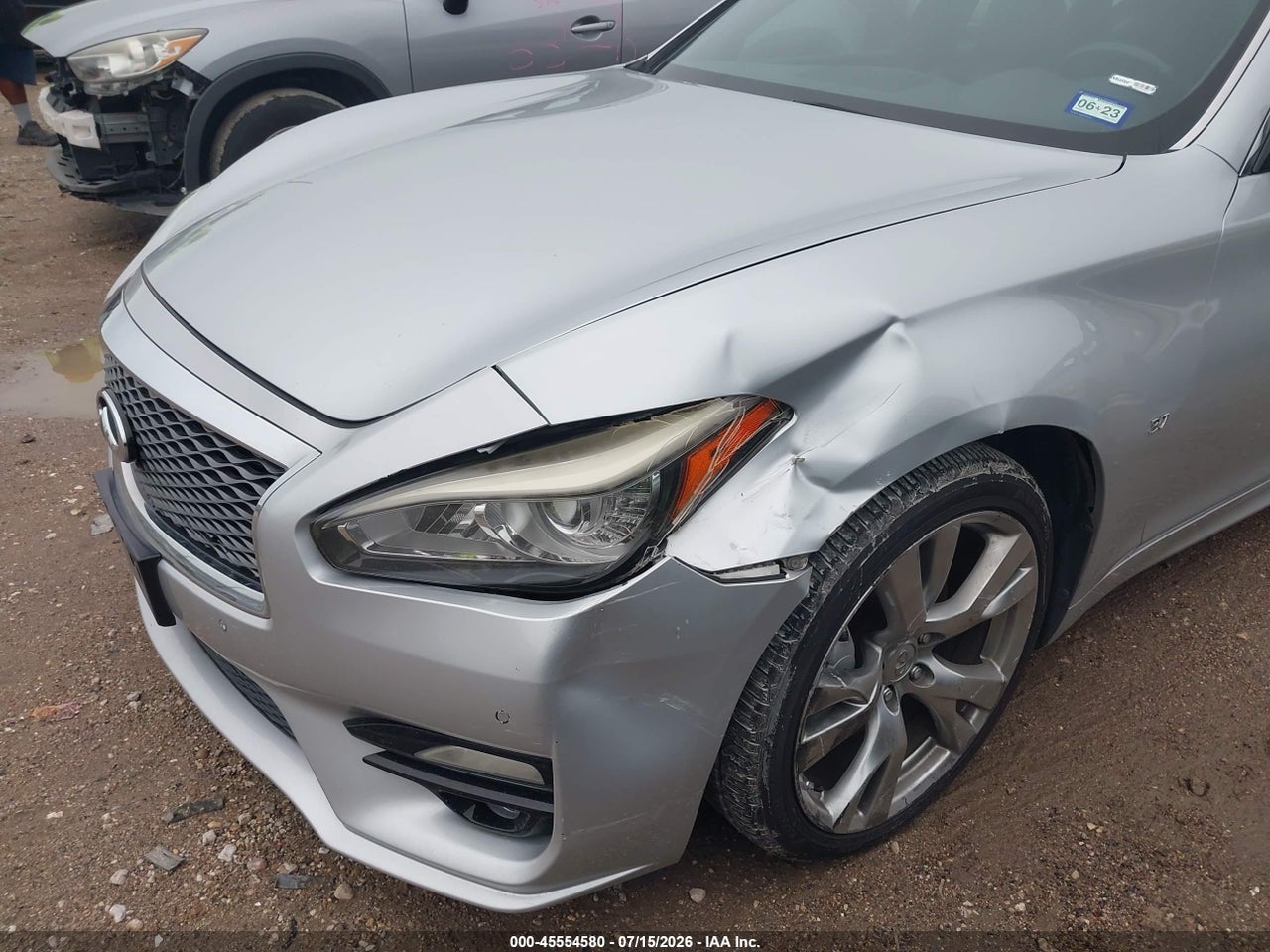2015 INFINITI Q70 3.7 · 6/11