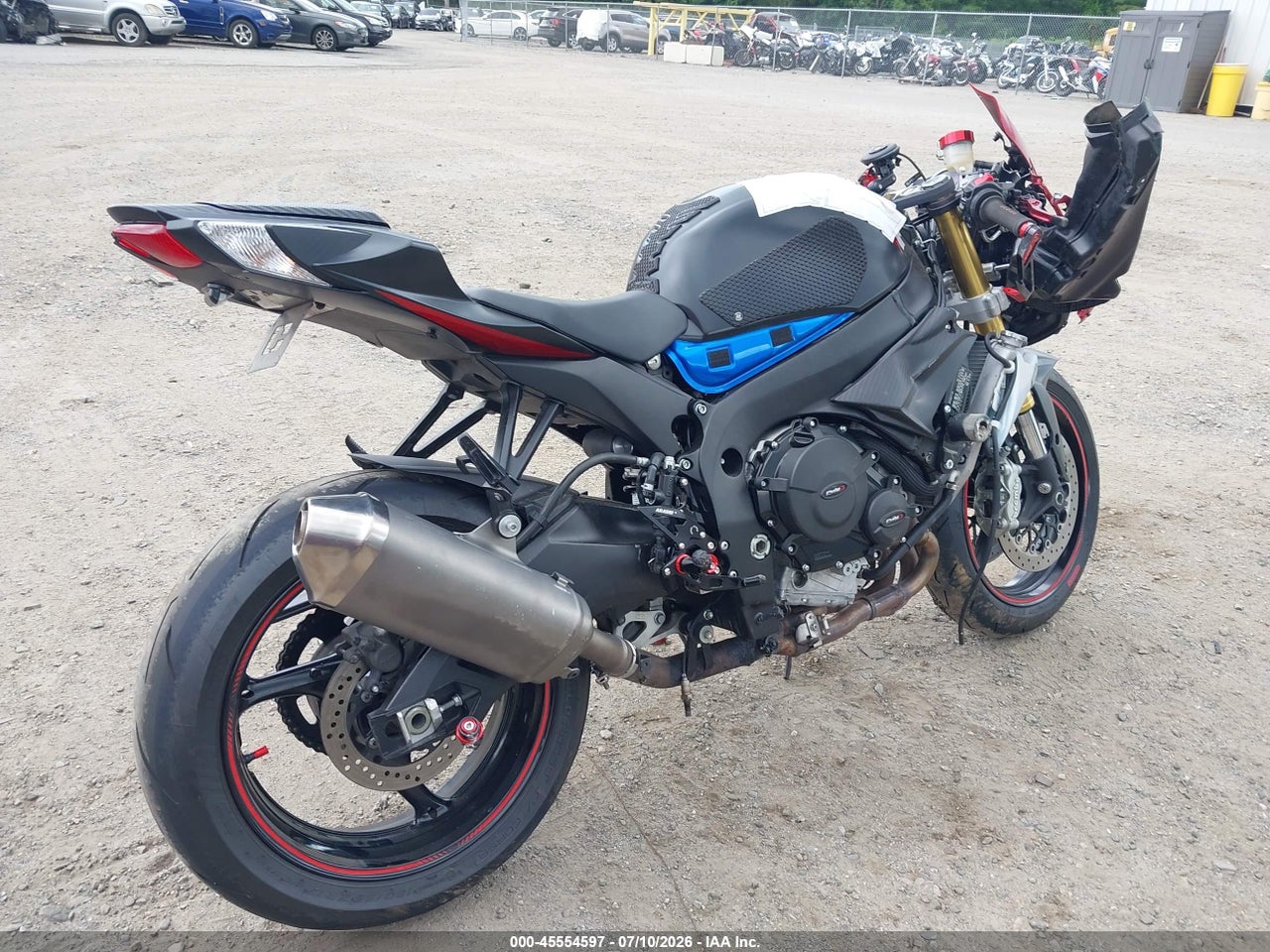 2015 SUZUKI GSX-R750 · 4/11
