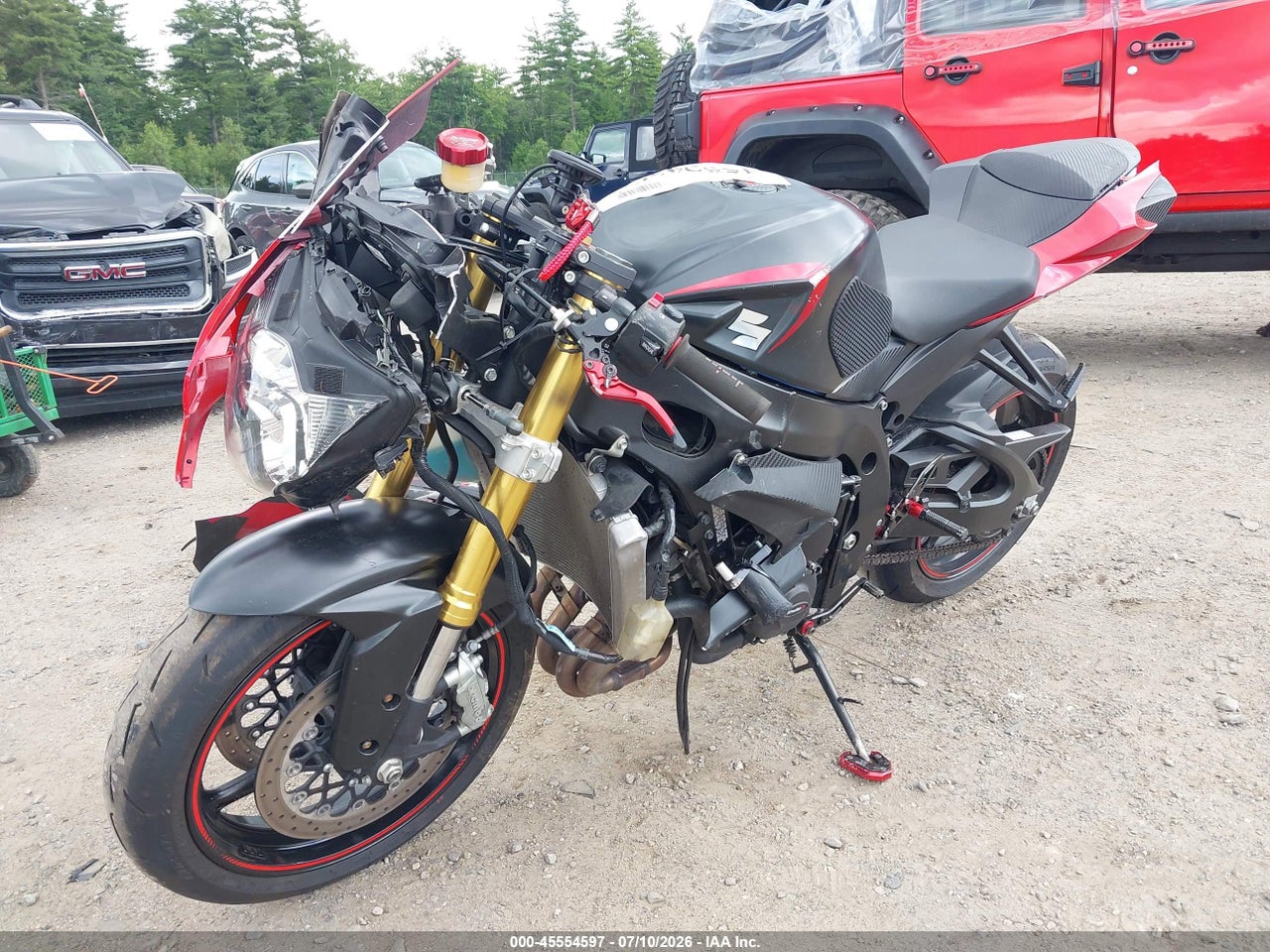 2015 SUZUKI GSX-R750 · 2/11