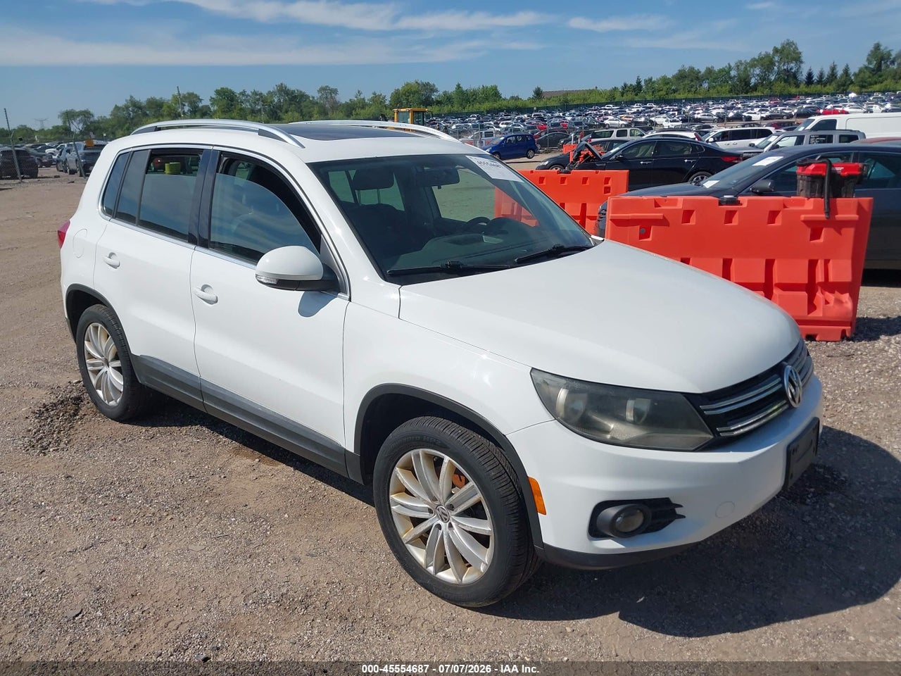 WVGBV7AX0FW****** · 2015 VOLKSWAGEN TIGUAN SE/SEL
