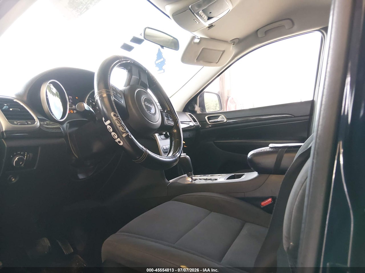 2011 JEEP GRAND CHEROKEE LAREDO · 5/11