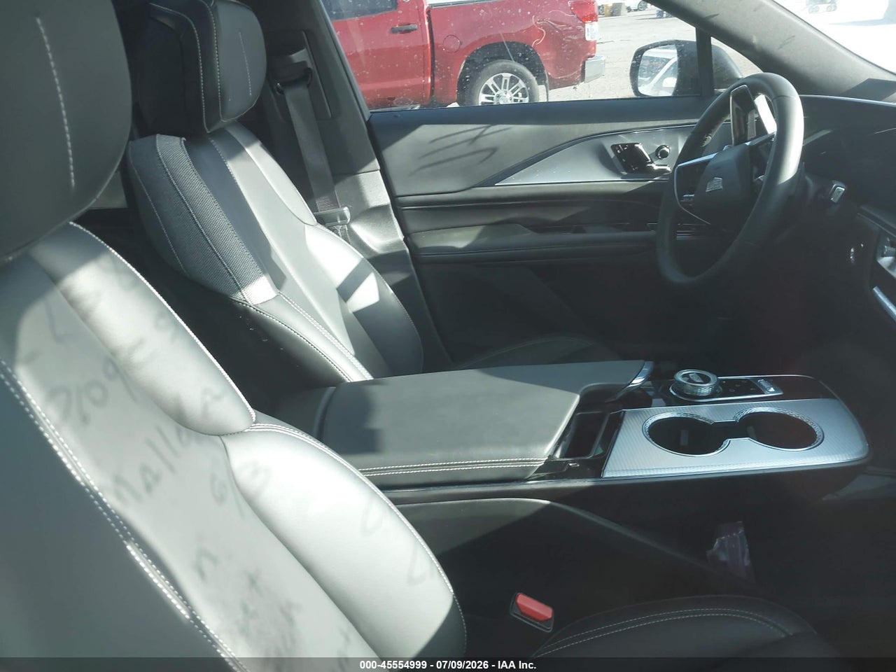2024 CADILLAC LYRIQ TECH W/1SA · 5/11