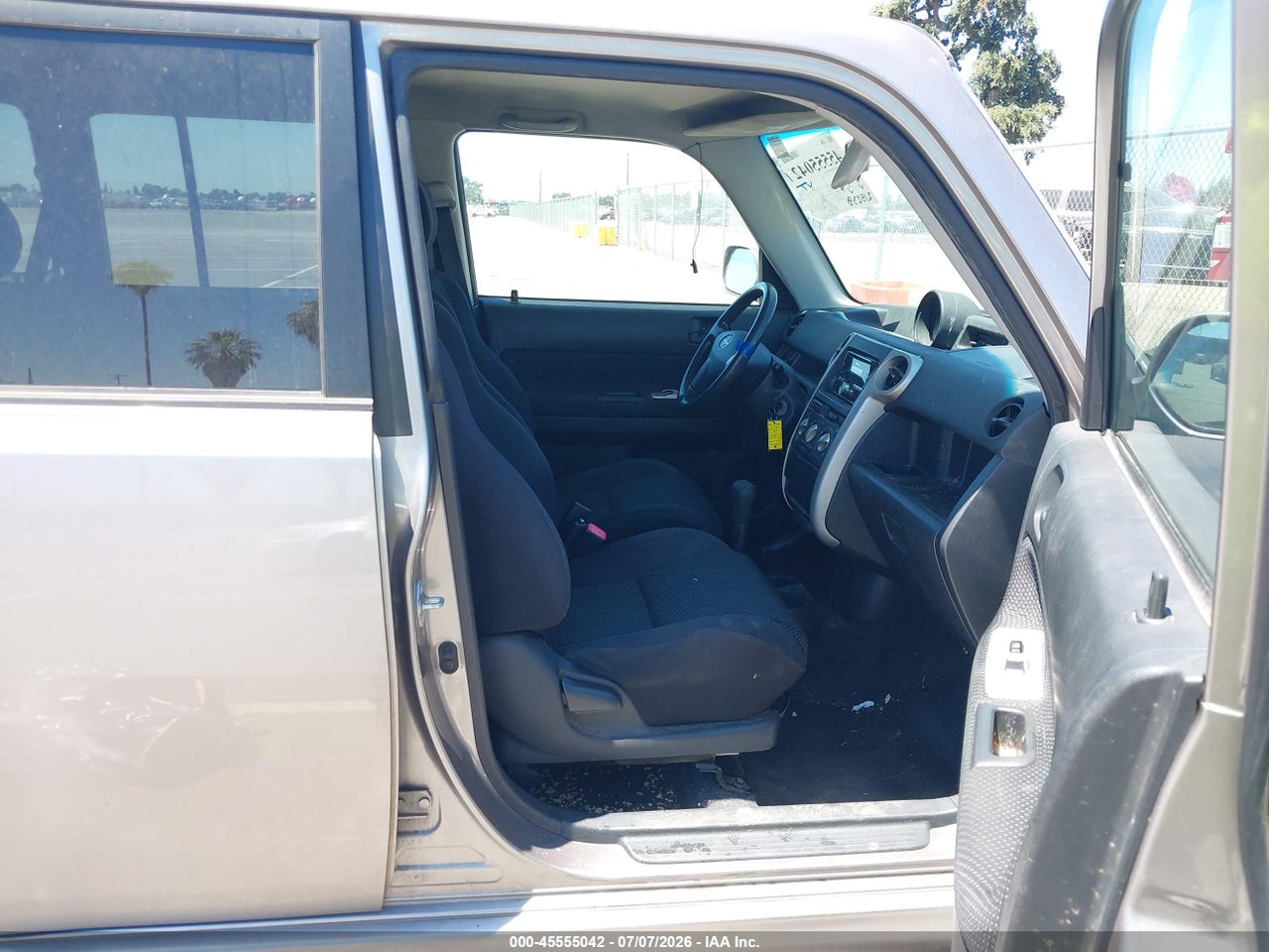 2005 SCION XB   · 5/11
