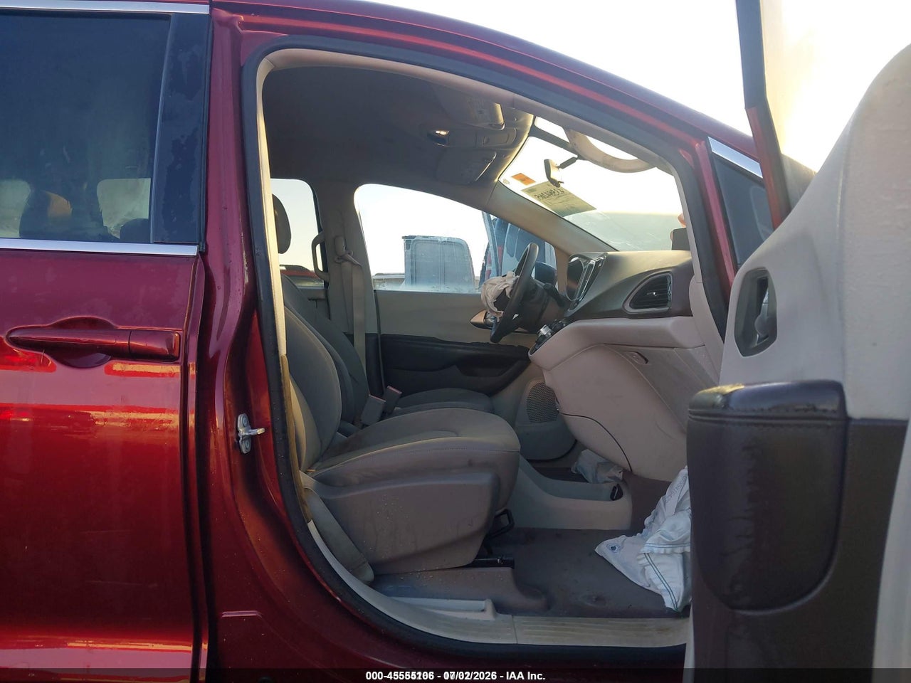 2018 CHRYSLER PACIFICA LX · 5/11