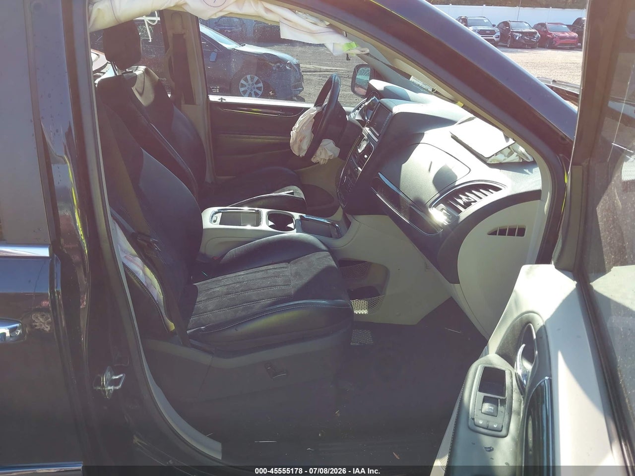 2014 CHRYSLER TOWN &amp; COUNTRY TOURING-L 30TH ANNIVERSARY · 5/11