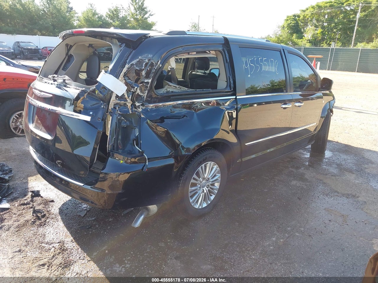 2014 CHRYSLER TOWN &amp; COUNTRY TOURING-L 30TH ANNIVERSARY · 4/11