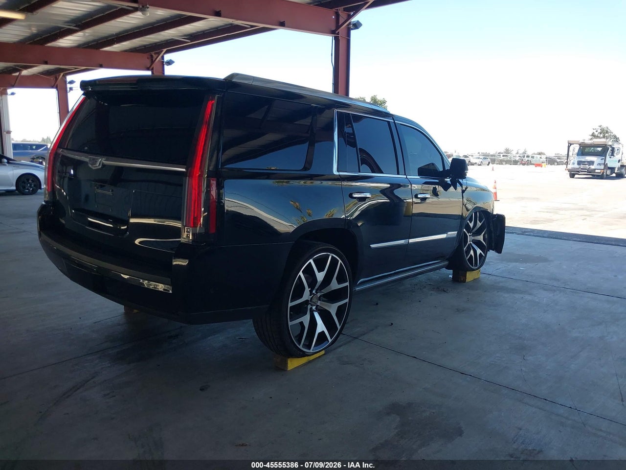 2017 CADILLAC ESCALADE PLATINUM · 4/11