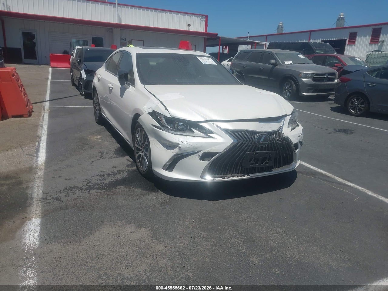 JTHBZ1B13K2****** · 2019 LEXUS ES 350