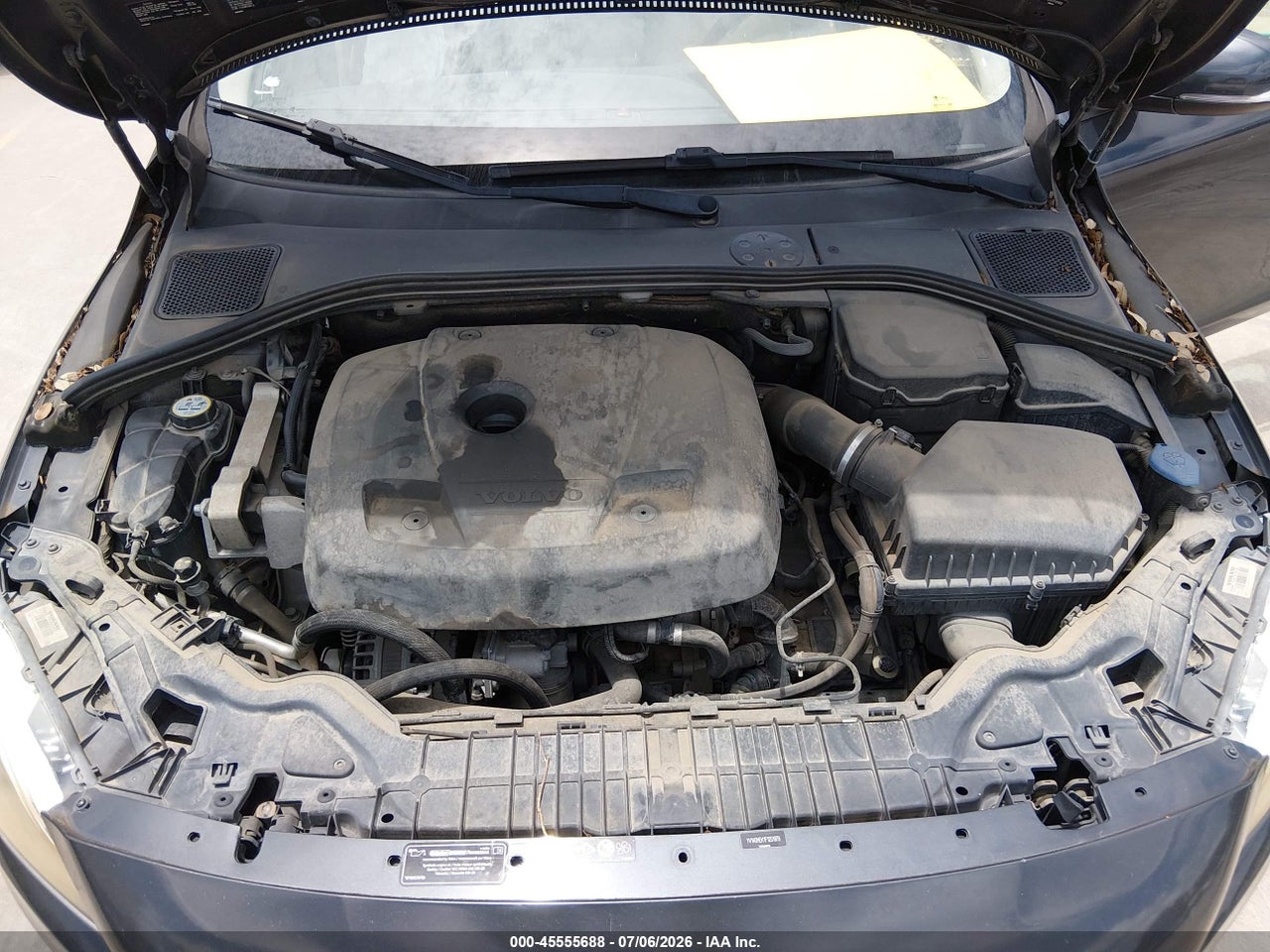 YV140MEK1F1****** · 2015 VOLVO V60 T5 PREMIER · 10/11
