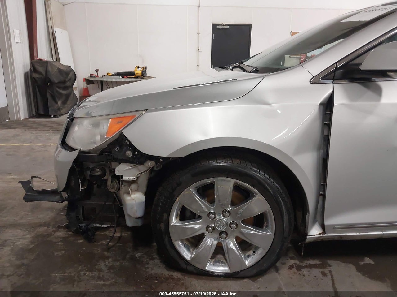 2011 BUICK LACROSSE CXL · 6/10