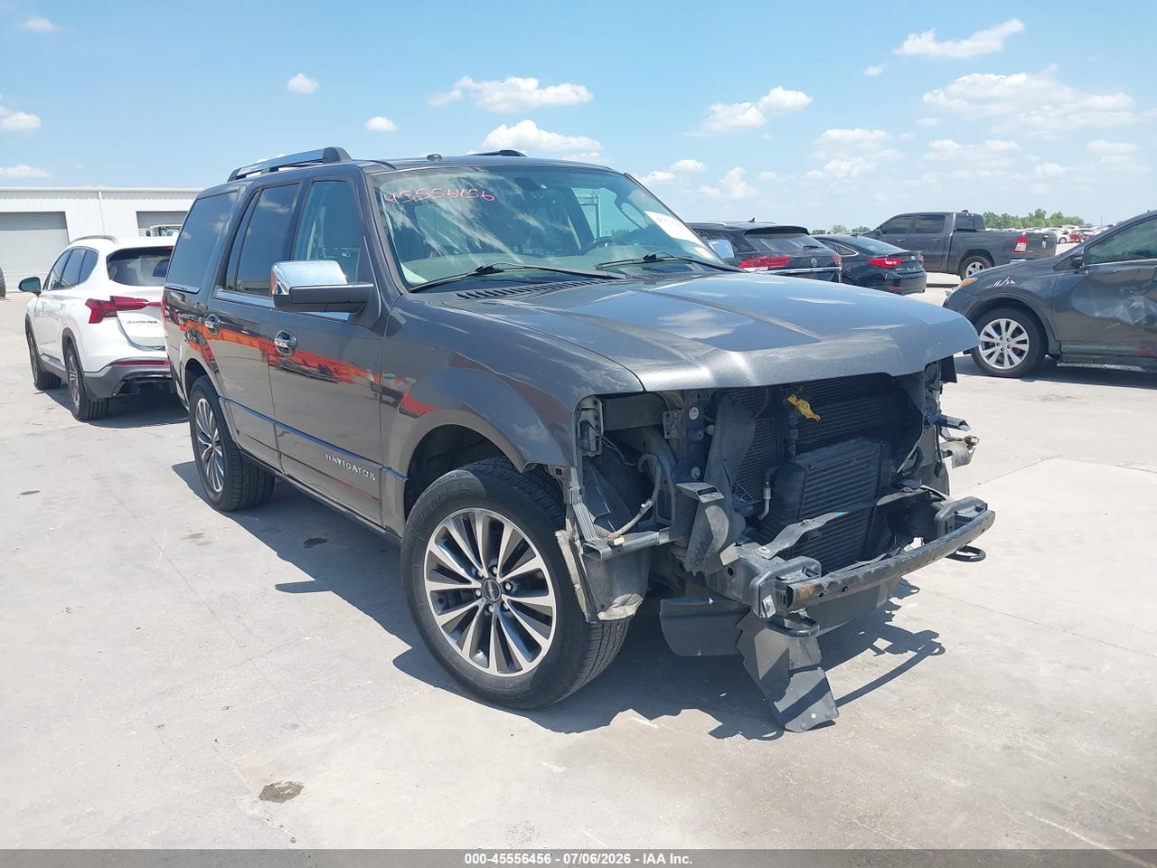 5LMJJ2HT2FE****** · 2015 LINCOLN NAVIGATOR