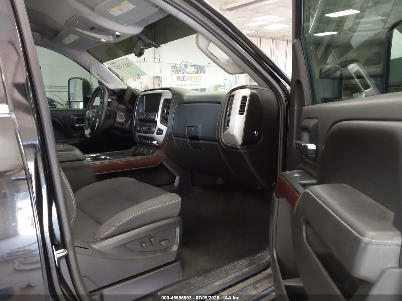 2015 GMC SIERRA 2500HD SLE · 5/11