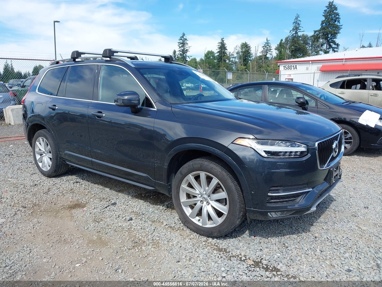YV4A22PK5H1****** · 2017 VOLVO XC90 T6 MOMENTUM