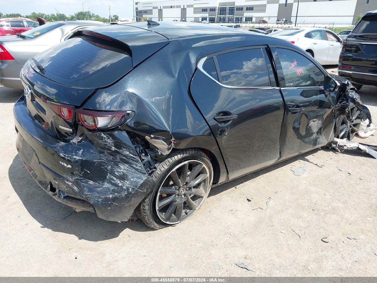 2021 MAZDA MAZDA3 PREMIUM · 4/11