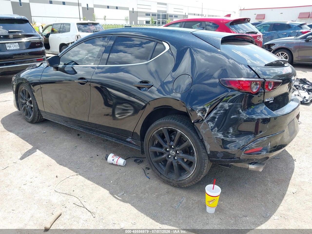 2021 MAZDA MAZDA3 PREMIUM · 3/11