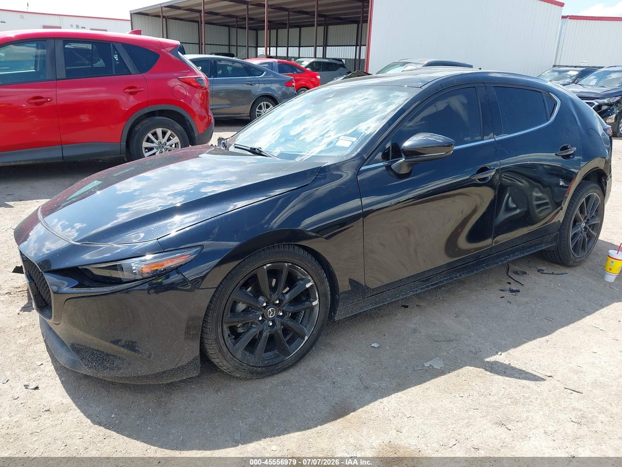 2021 MAZDA MAZDA3 PREMIUM · 2/11
