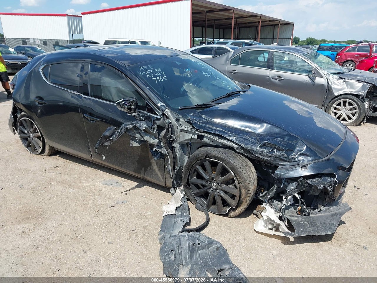 JM1BPBML2M1****** · 2021 MAZDA MAZDA3 PREMIUM