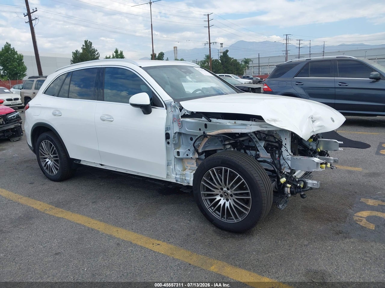 W1NKM4GBXTF****** · 2026 MERCEDES-BENZ GLC 300 SUV