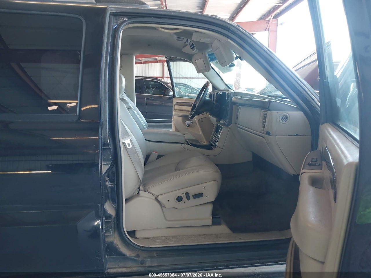 2003 CADILLAC ESCALADE ESV · 5/11