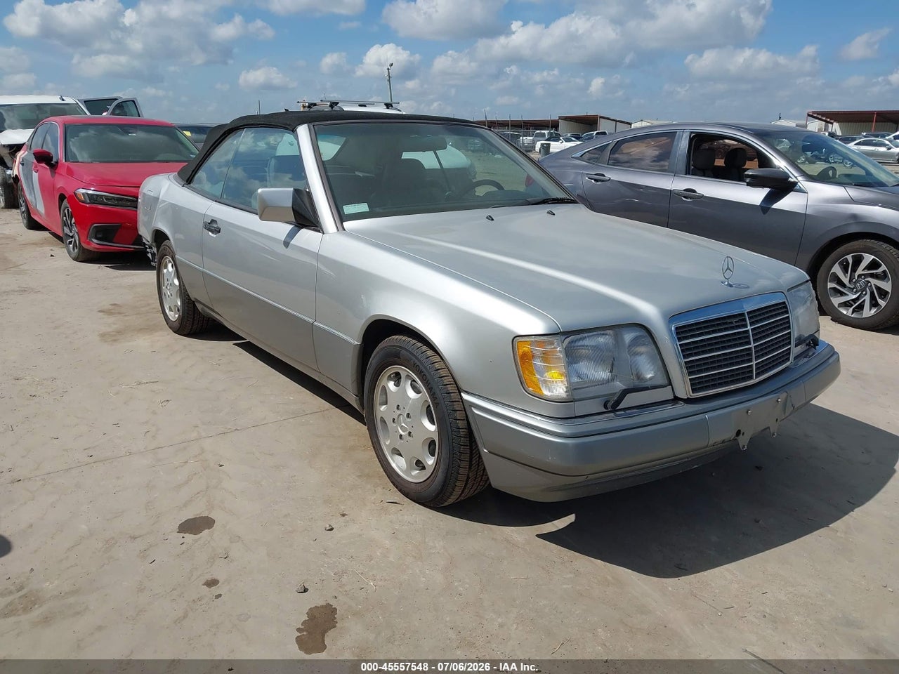 WDBEA66E4SC****** · 1995 MERCEDES-BENZ E 320