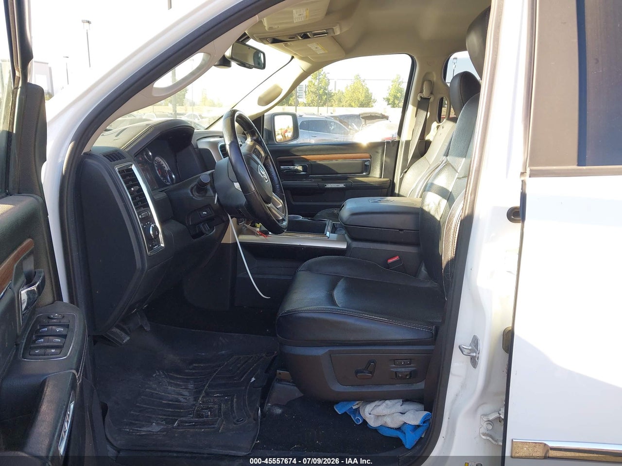 2015 RAM 1500 LARAMIE · 5/11