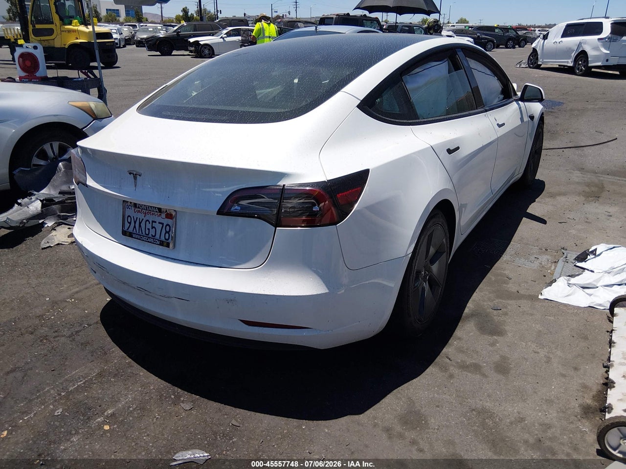 2023 TESLA MODEL 3 REAR-WHEEL DRIVE · 4/10