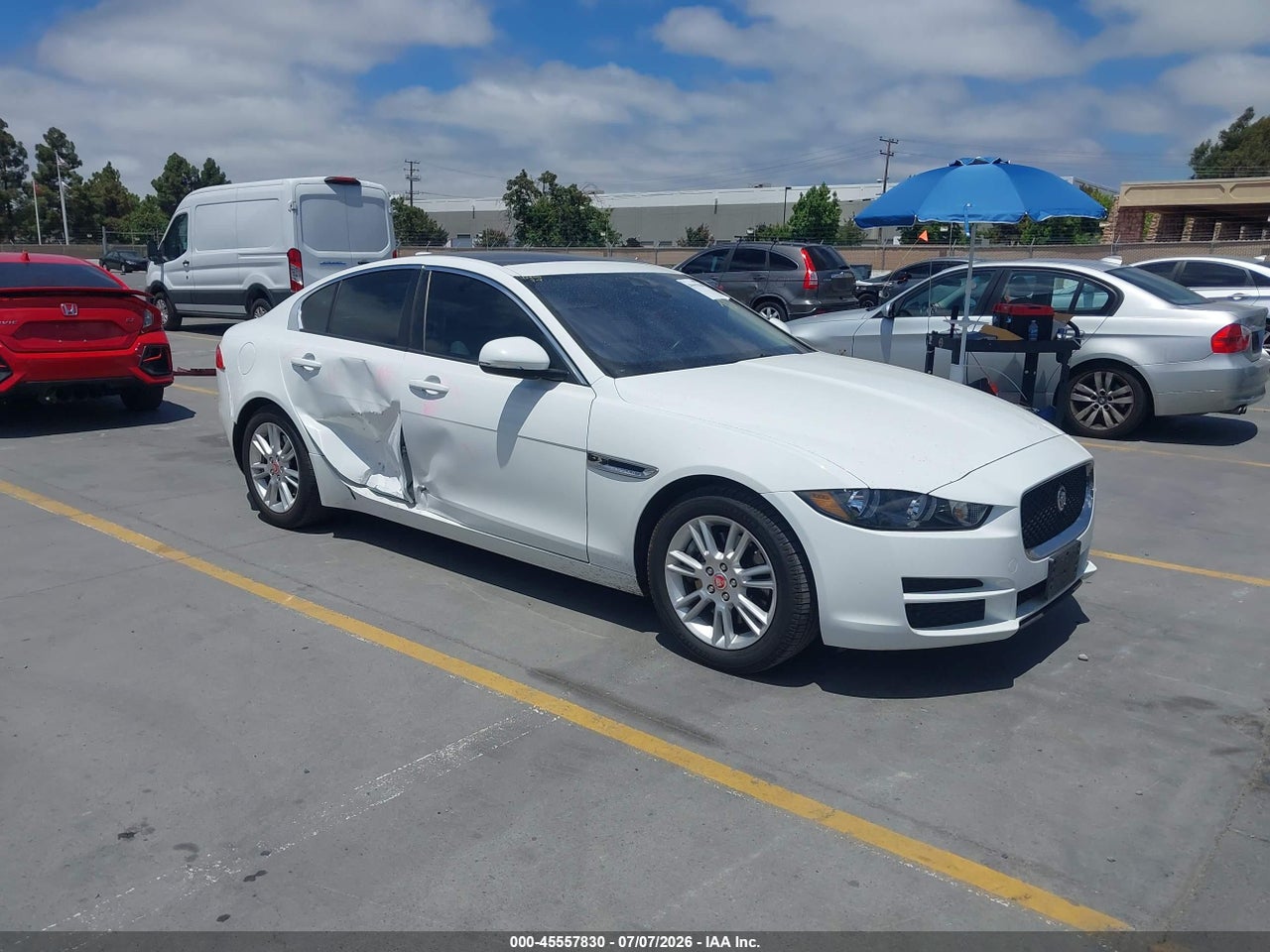 SAJAD4BG1HA****** · 2017 JAGUAR XE 25T PREMIUM