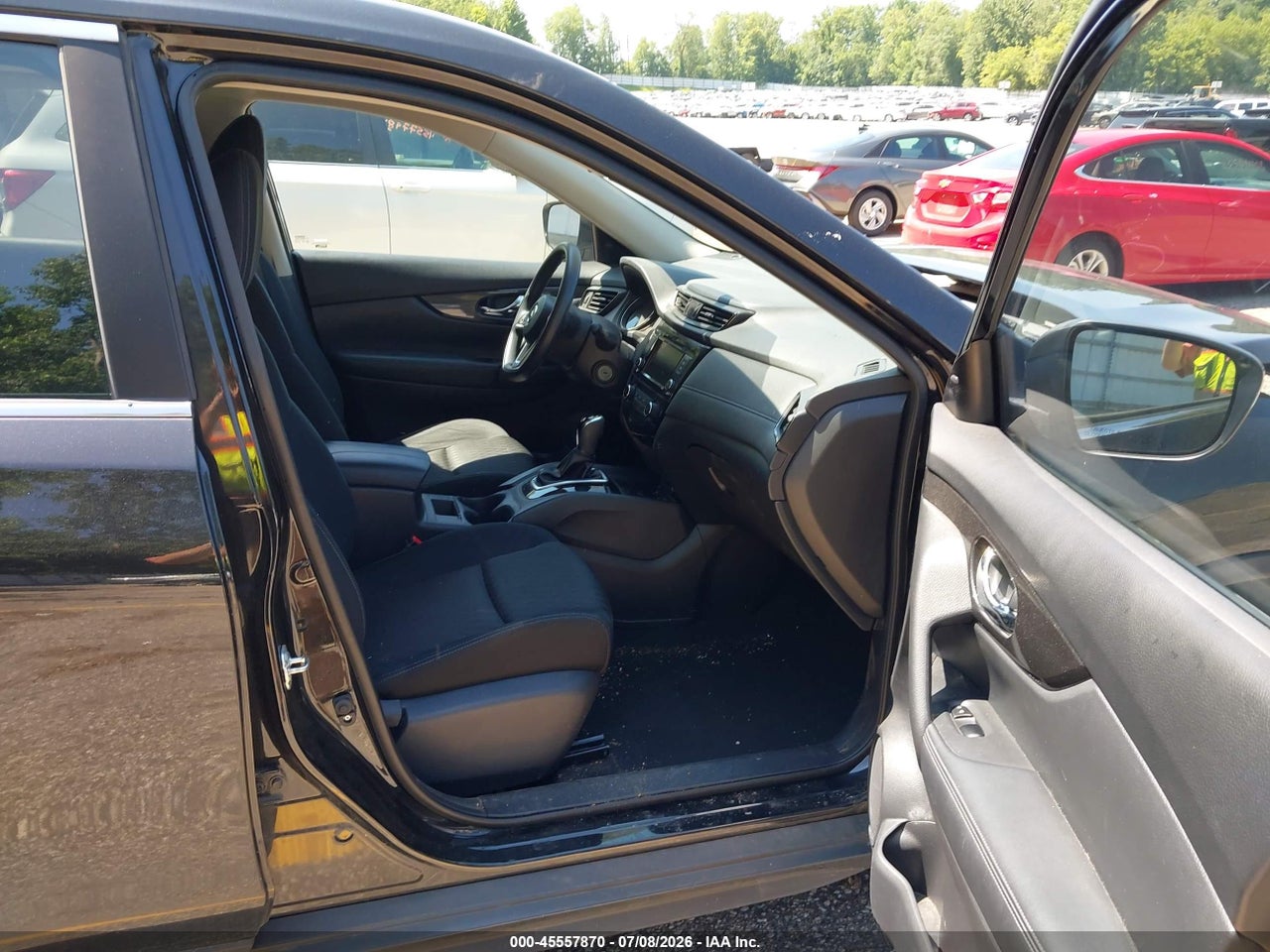 2018 NISSAN ROGUE S · 5/11