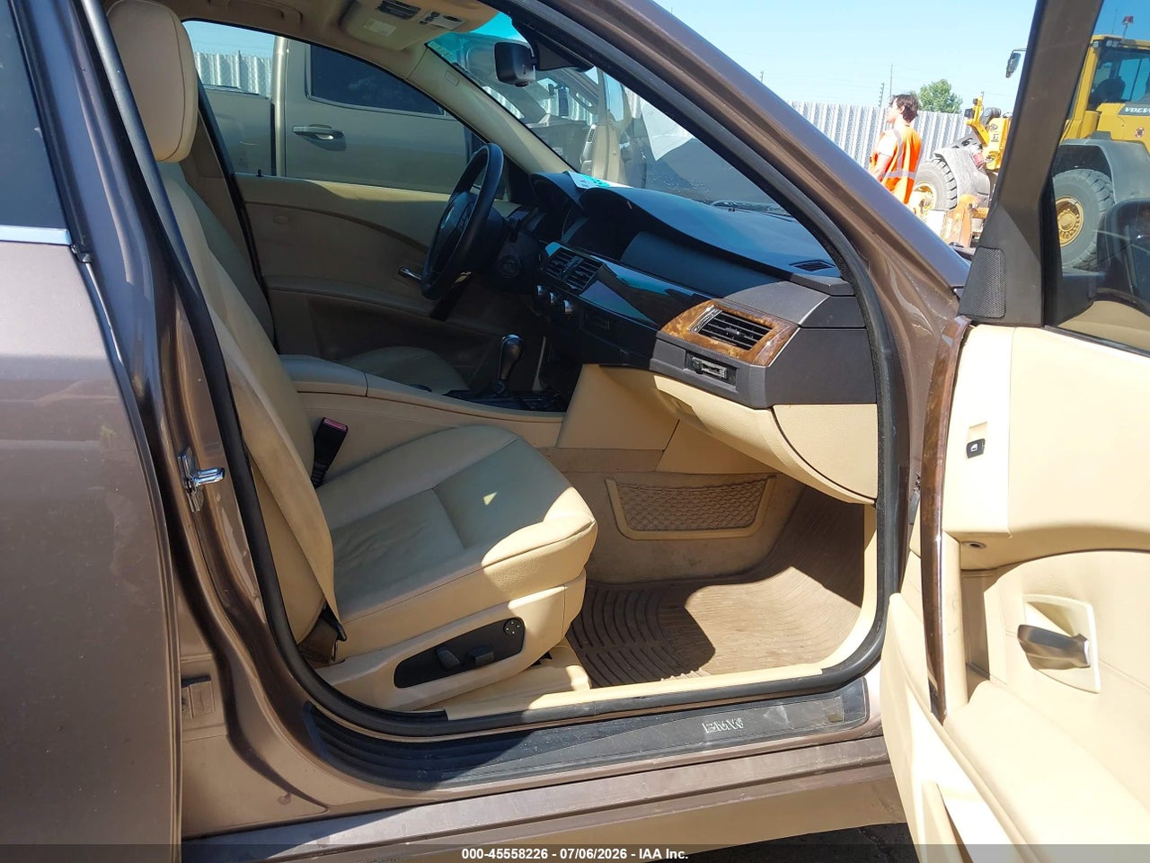 2007 BMW 525XI   · 5/11
