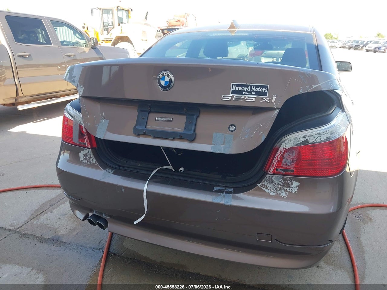 2007 BMW 525XI   · 6/11