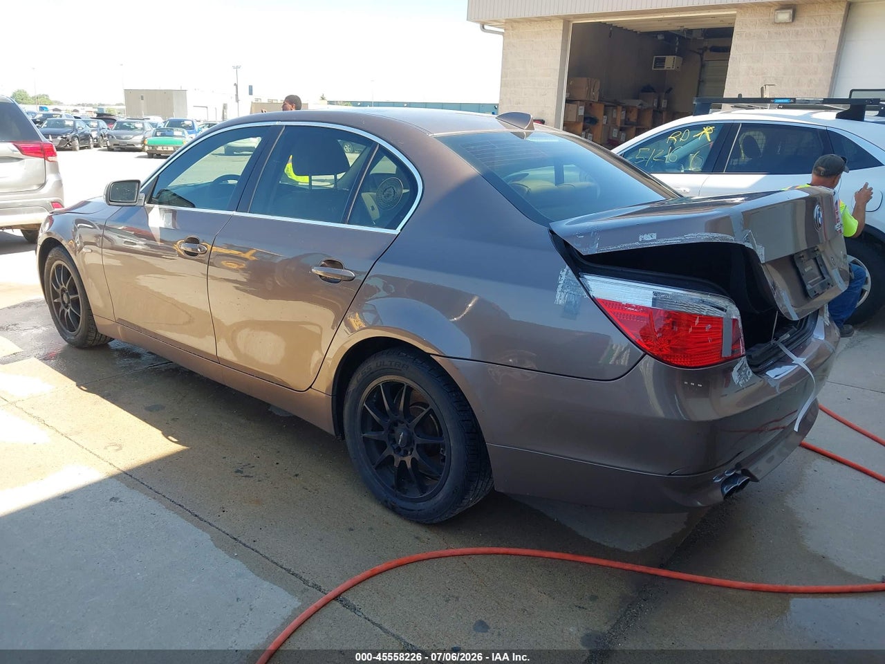 2007 BMW 525XI   · 3/11