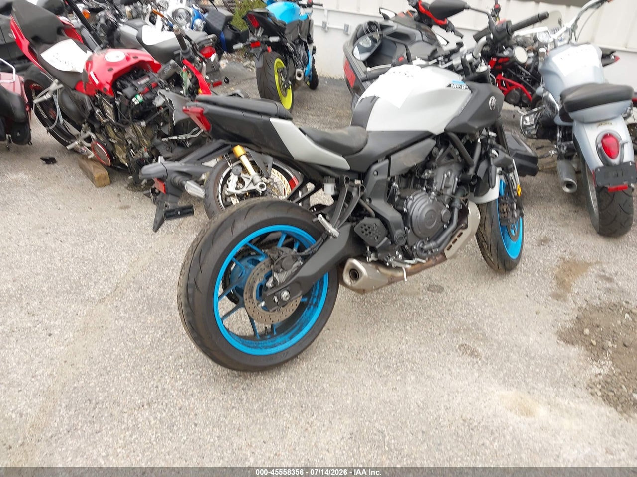 2025 YAMAHA MTN690 · 4/11