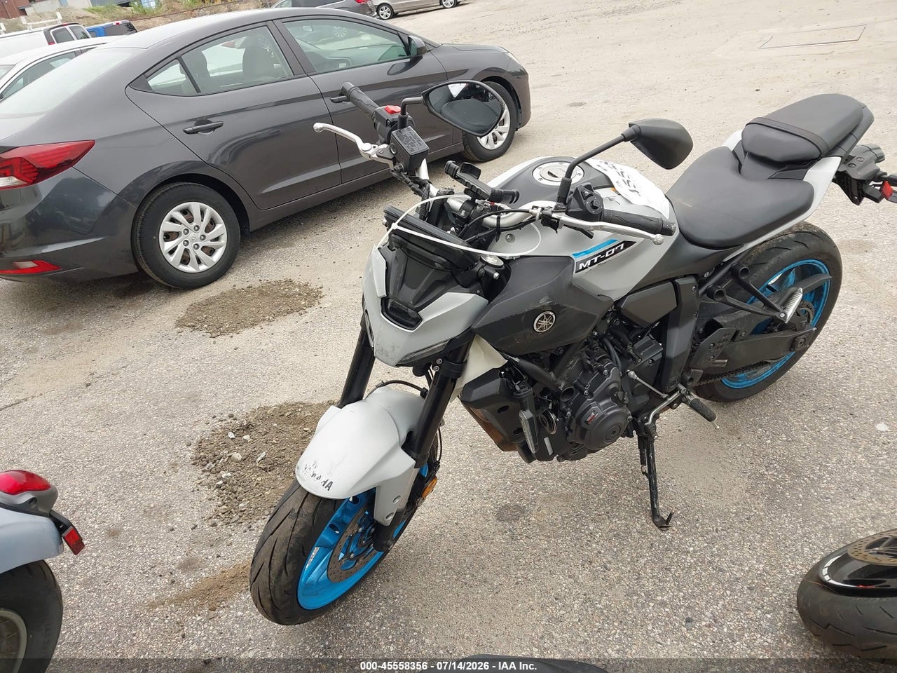 2025 YAMAHA MTN690 · 2/11