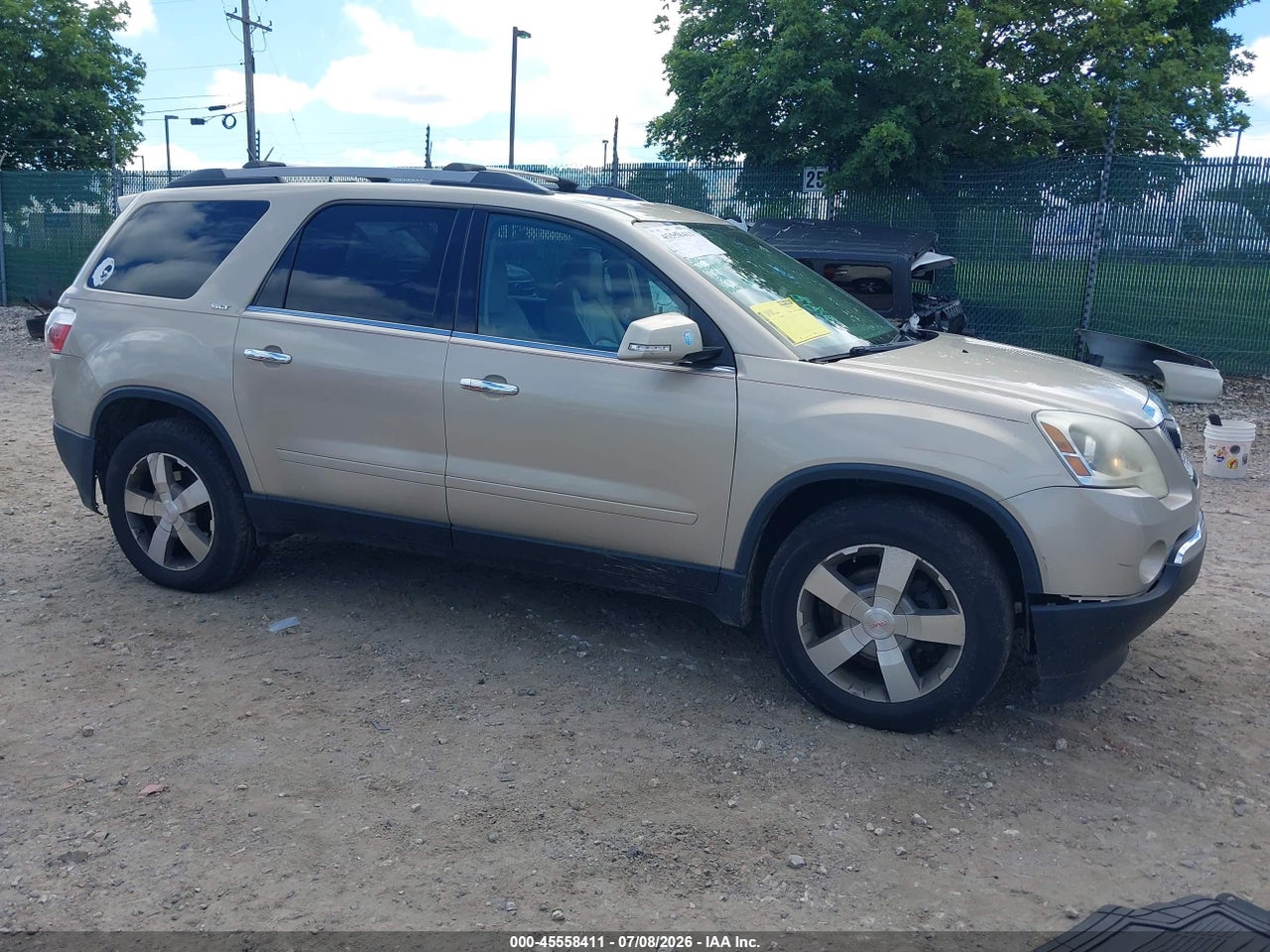 1GKKVRED2BJ****** · 2011 GMC ACADIA SLT-1