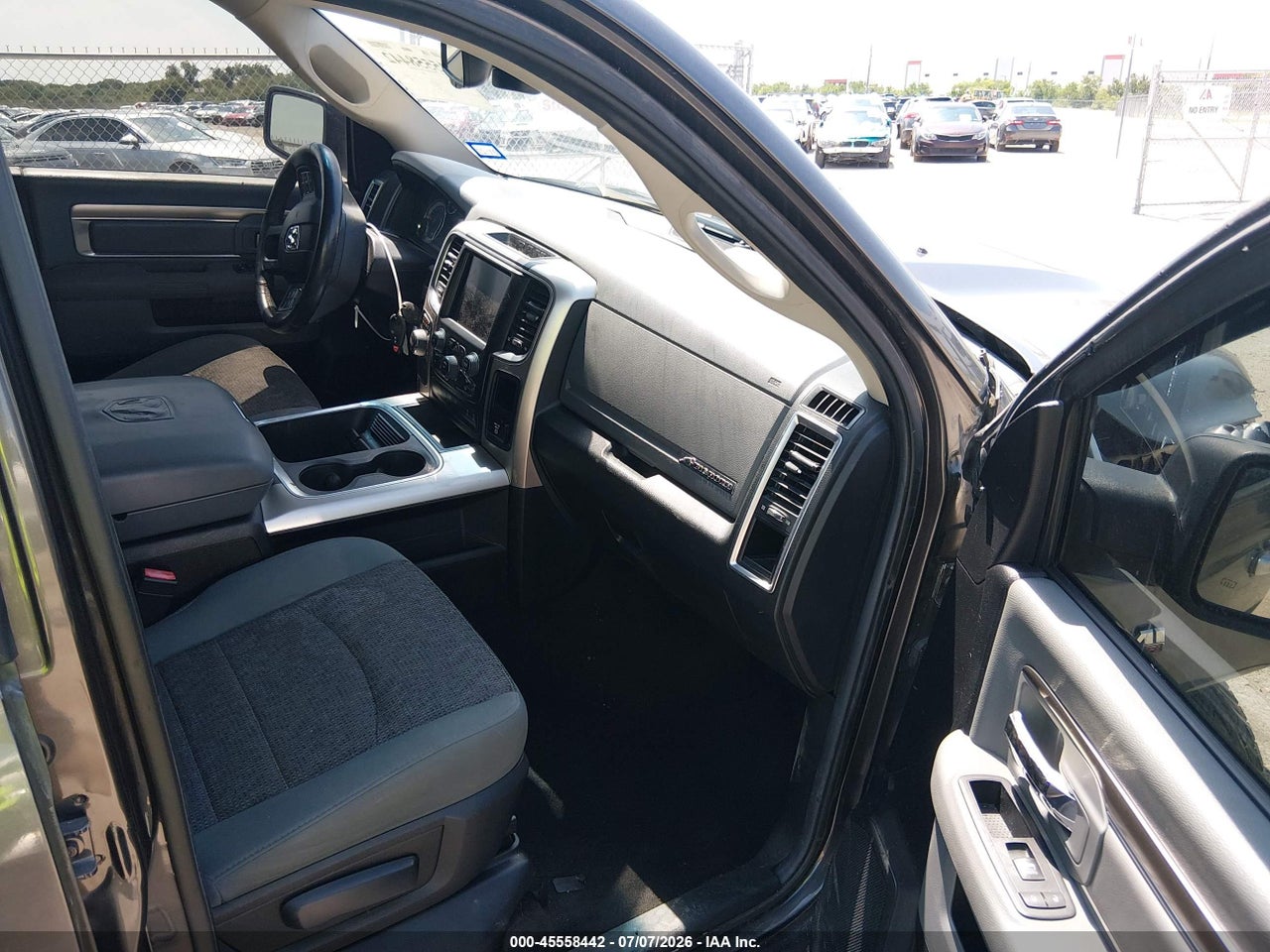 2016 RAM 1500 BIG HORN · 5/10