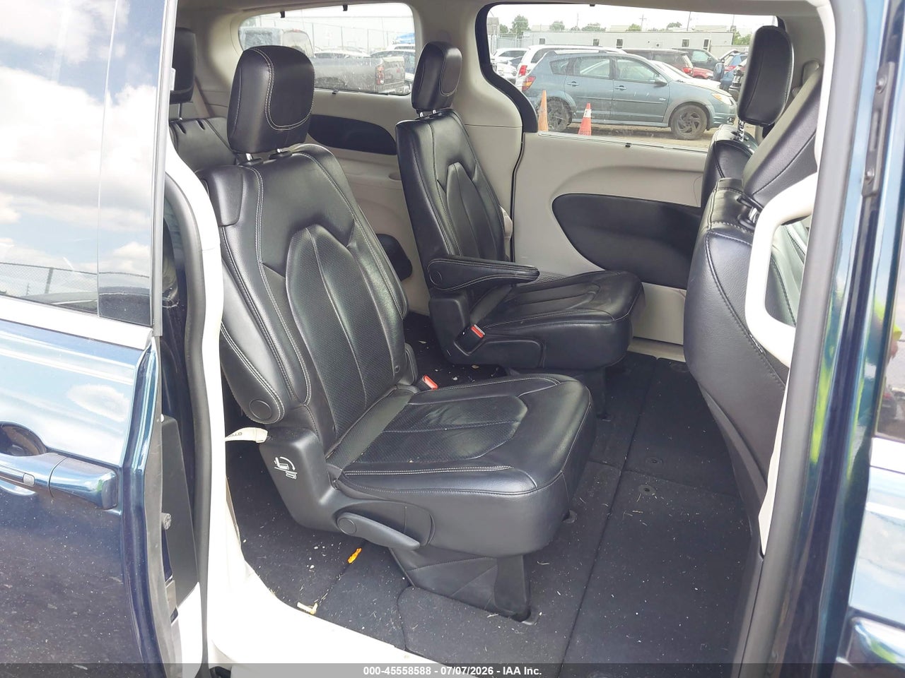 2C4RC1BG5NR****** · 2022 CHRYSLER PACIFICA TOURING L · 8/11