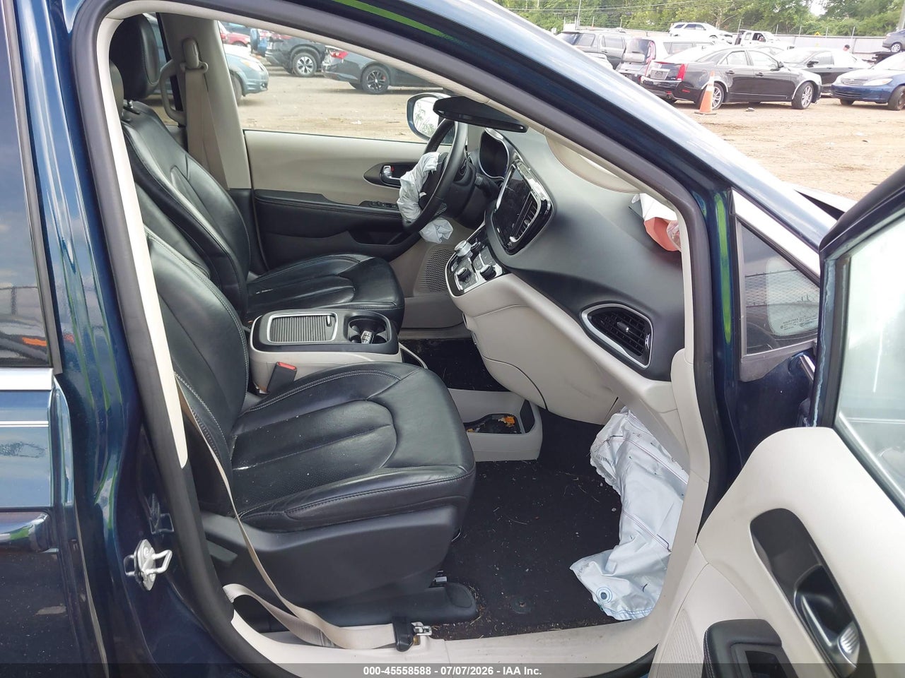 2C4RC1BG5NR****** · 2022 CHRYSLER PACIFICA TOURING L · 5/11
