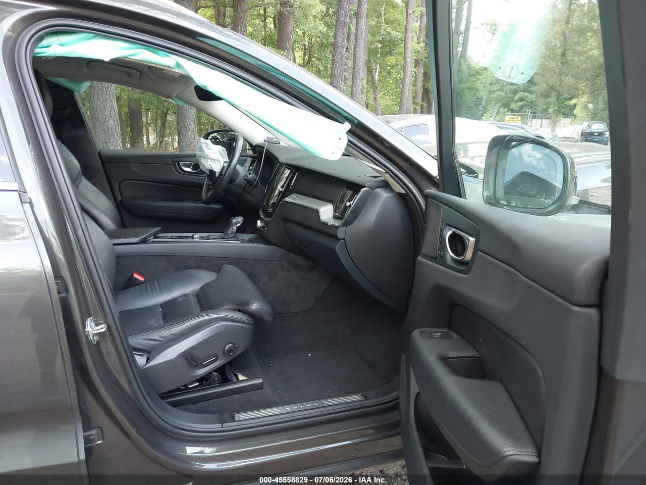 2019 VOLVO XC60 T5 MOMENTUM · 5/11