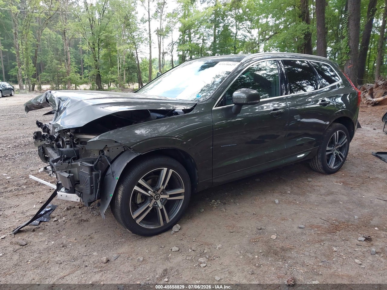 2019 VOLVO XC60 T5 MOMENTUM · 2/11