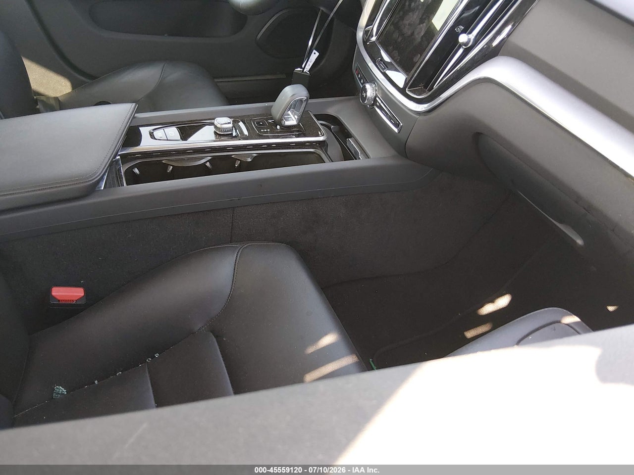2024 VOLVO S60 B5 CORE DARK THEME · 5/11