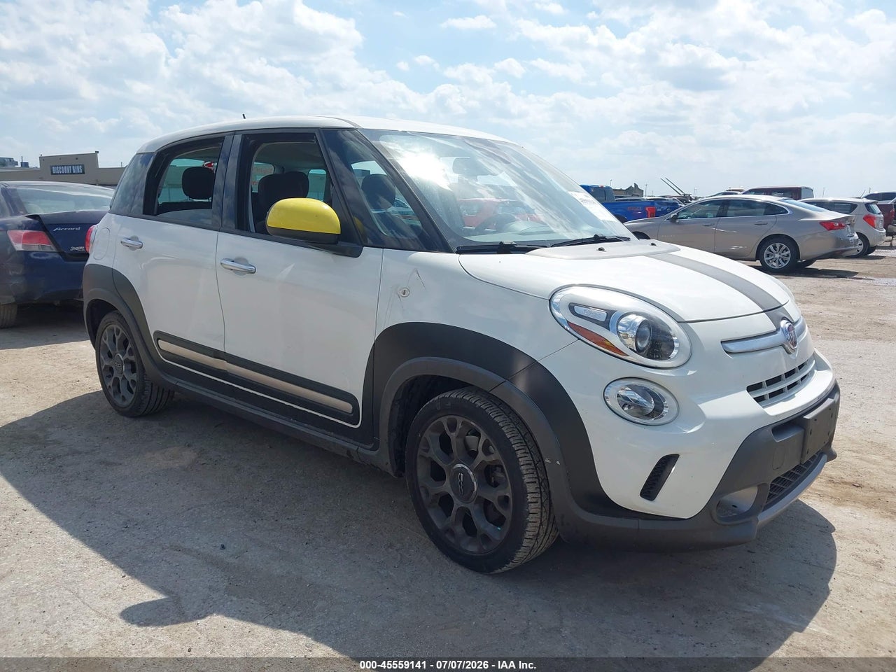 ZFBCFADH3EZ****** · 2014 FIAT 500L TREKKING