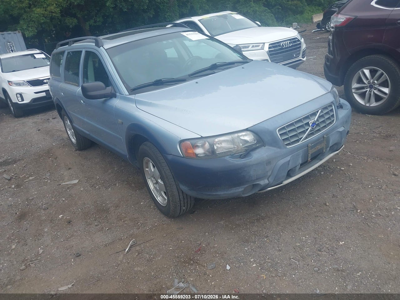 YV1SZ58D811****** · 2001 VOLVO V70 XC