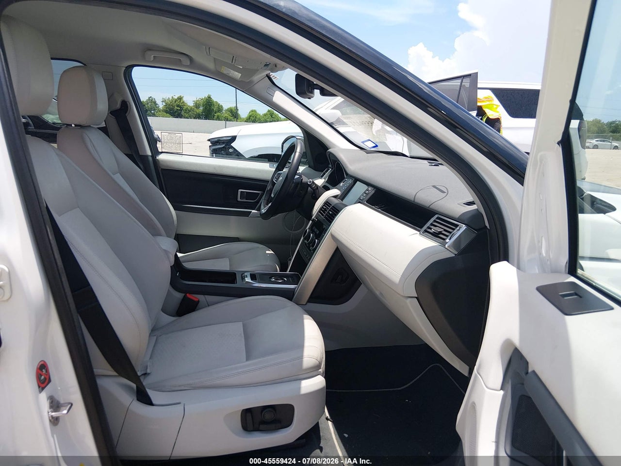 2017 LAND ROVER DISCOVERY SPORT SE · 5/11
