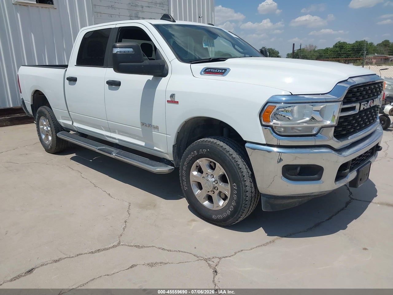 3C6UR5DL4RG****** · 2024 RAM 2500 BIG HORN  4X4 6'4 BOX