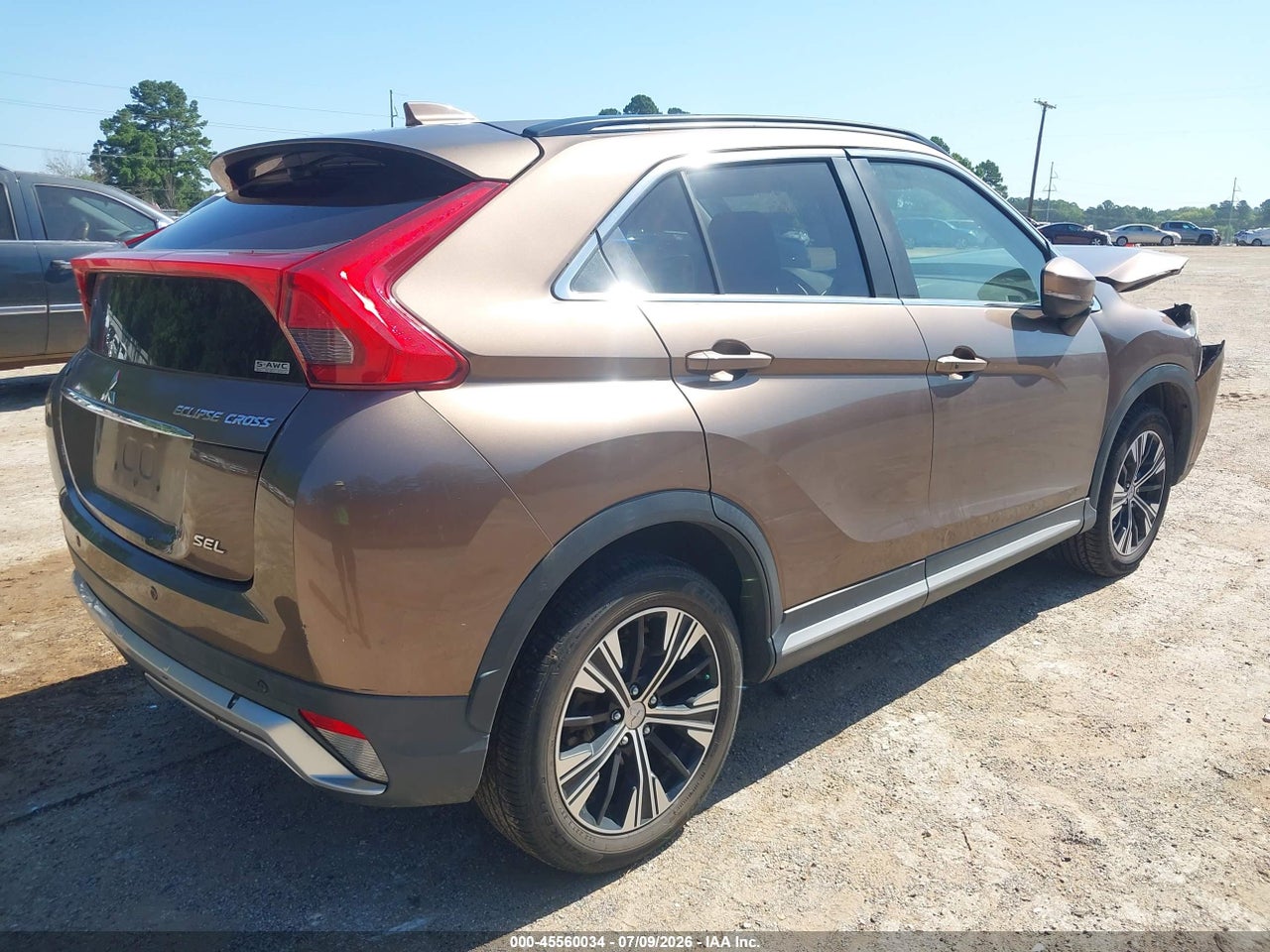 2019 MITSUBISHI ECLIPSE CROSS SEL · 4/11
