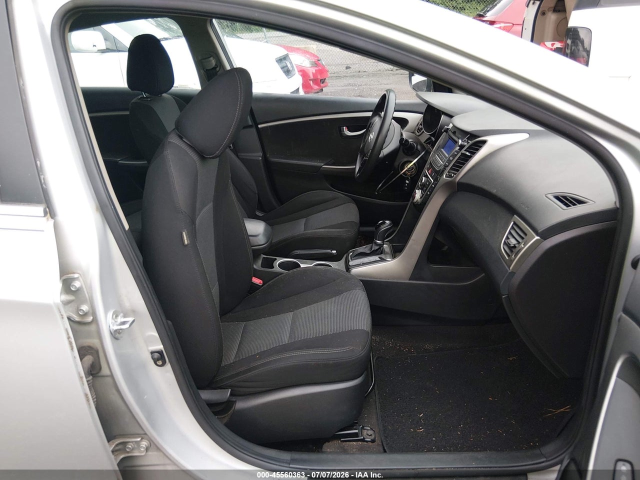 2017 HYUNDAI ELANTRA GT   · 5/11
